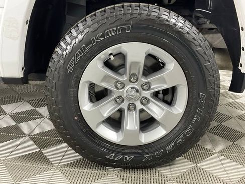 Used 2020 RAM 1500 Laramie w/ Off Road Group AWD/4WD image 15