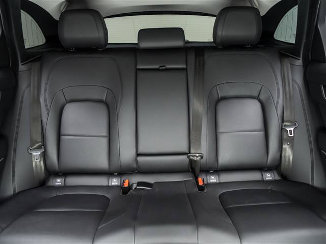 Used 2023 Jaguar F-PACE S AWD/4WD image 17