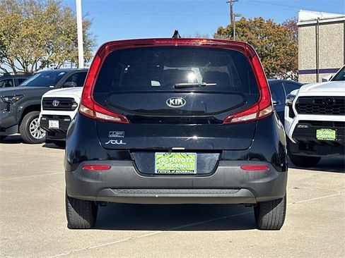 Used 2021 Kia Soul LX image 4