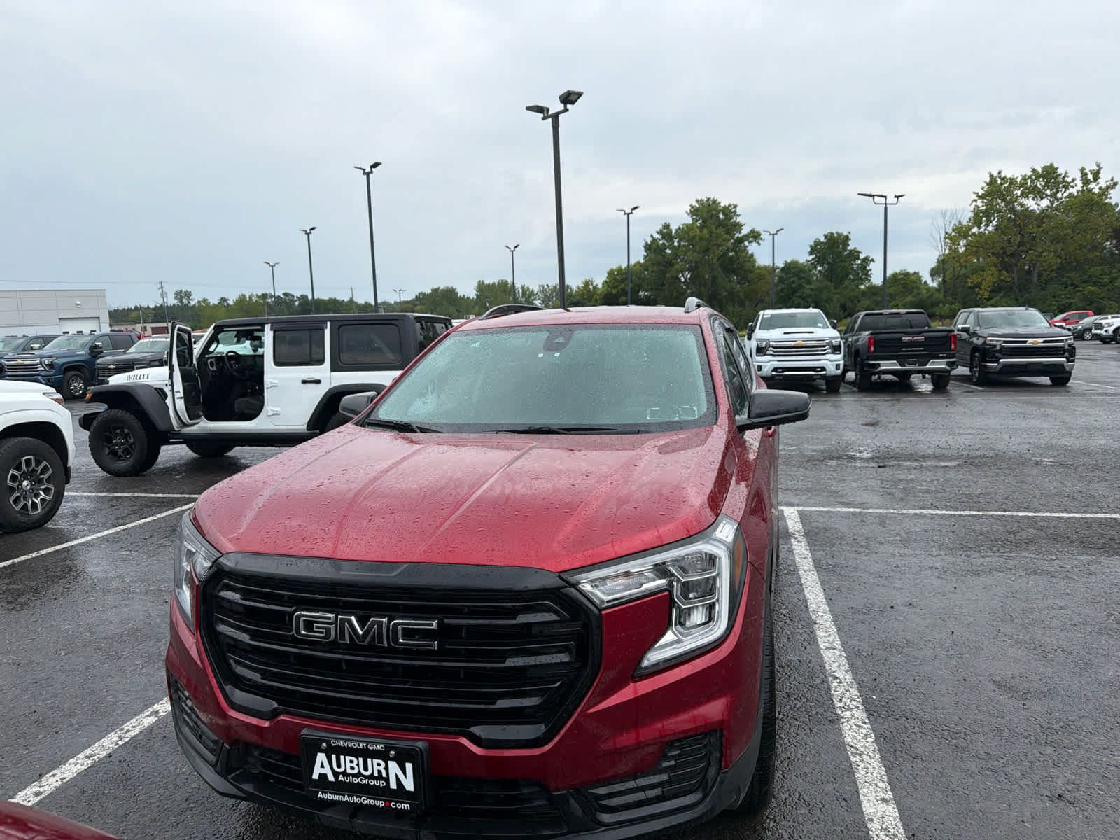 Used 2023 GMC Terrain SLE w/ Driver Convenience Package AWD/4WD image 14