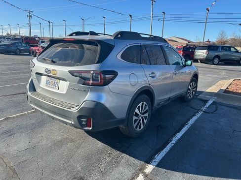 Used 2020 Subaru Outback Premium w/ Popular Package #1 image 3