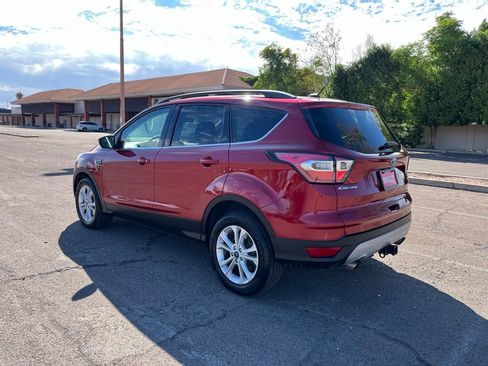 Used 2017 Ford Escape SE w/ Equipment Group 201A image 6