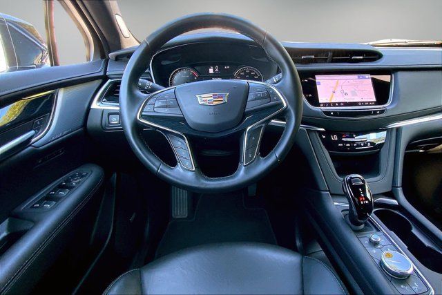 Used 2025 Cadillac XT5 Premium Luxury AWD/4WD image 4