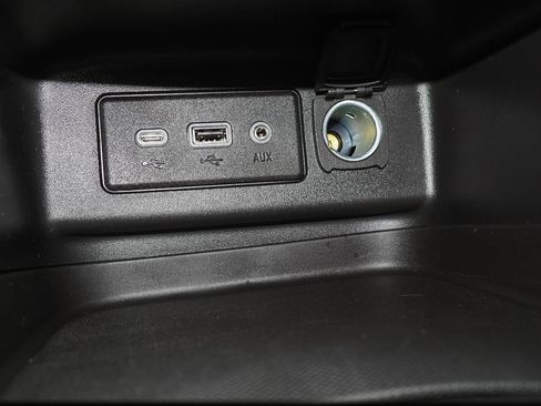 Certified 2023 Chevrolet Equinox LT FWD image 13