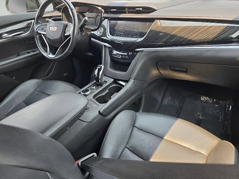 Used 2020 Cadillac XT6 Premium Luxury AWD/4WD image 25