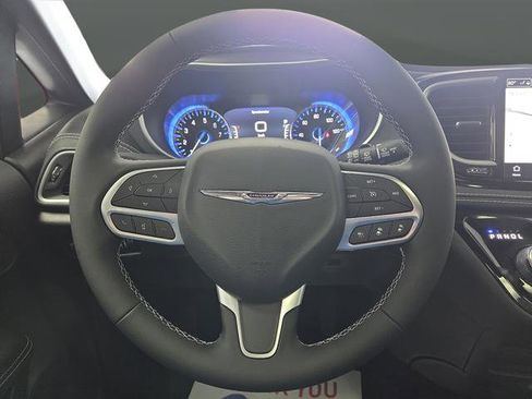 New 2026 Chrysler Pacifica Select image 18