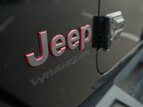 Used 2019 Jeep Wrangler Rubicon image 32