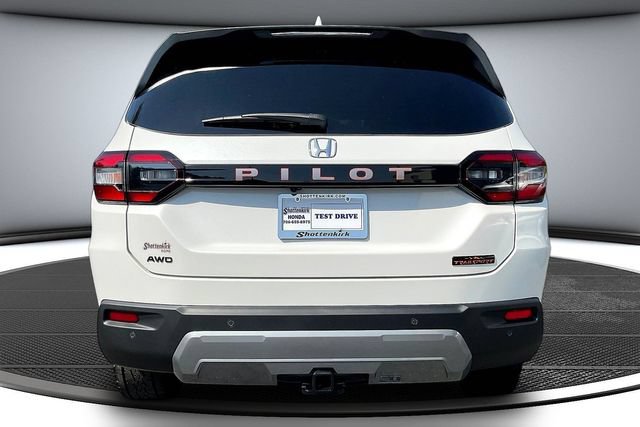 New 2026 Honda Pilot TrailSport image 4