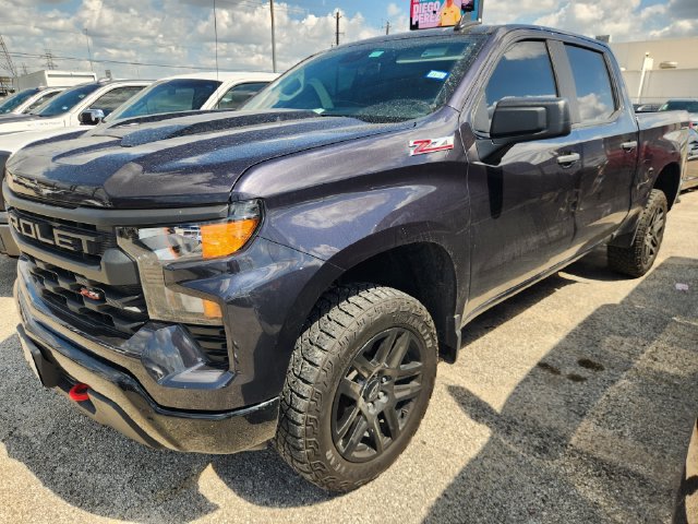 Used 2023 Chevrolet Silverado 1500 Custom Trail Boss AWD/4WD image 2
