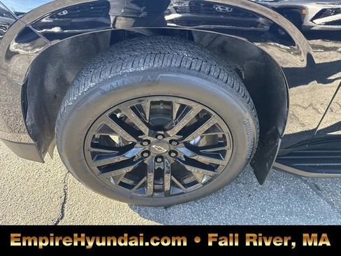 Used 2024 Chevrolet Suburban RST w/ Sport Performance Package image 12