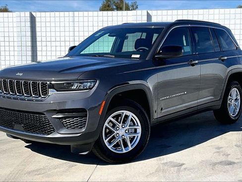New 2026 Jeep Grand Cherokee Laredo X AWD/4WD image 2