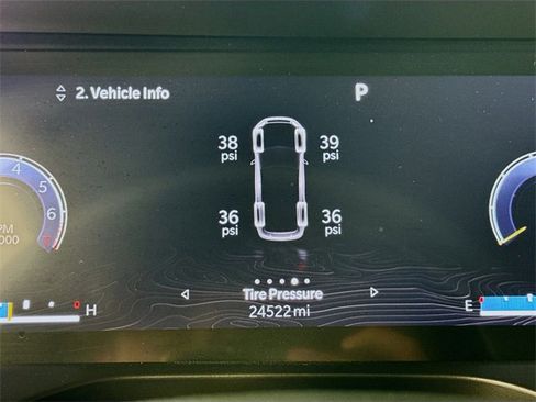 Used 2023 Jeep Grand Cherokee L Laredo image 12