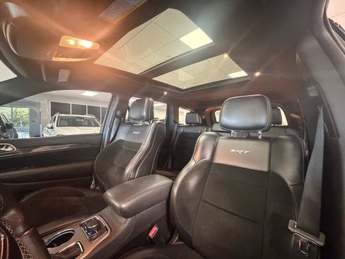 Used 2017 Jeep Grand Cherokee SRT AWD/4WD image 39