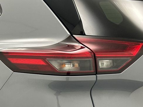 Certified 2023 Nissan Rogue SL w/ SL Premium Package image 24