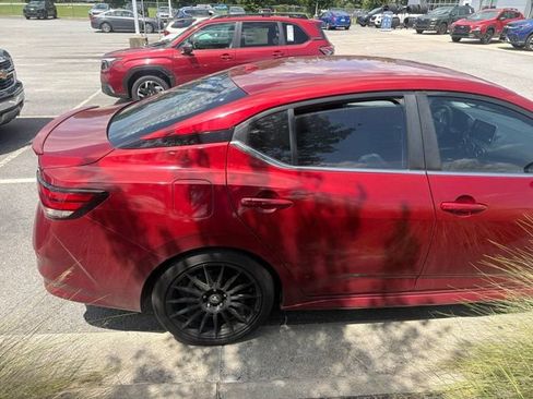 Used 2020 Nissan Sentra SR FWD image 3