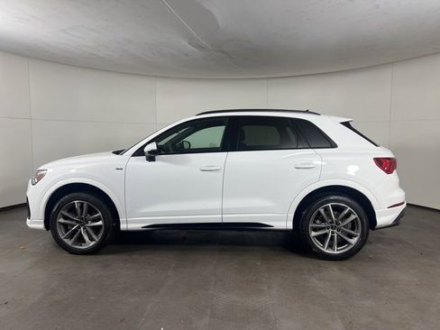 Certified 2025 Audi Q3 2.0T Premium w/ Convenience Package image 4