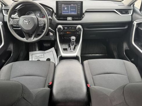 Used 2019 Toyota RAV4 LE AWD/4WD image 11