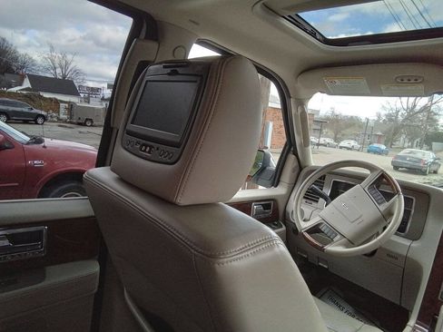 Used 2013 Lincoln Navigator L 2WD w/ HD Trailer Tow Pkg image 10