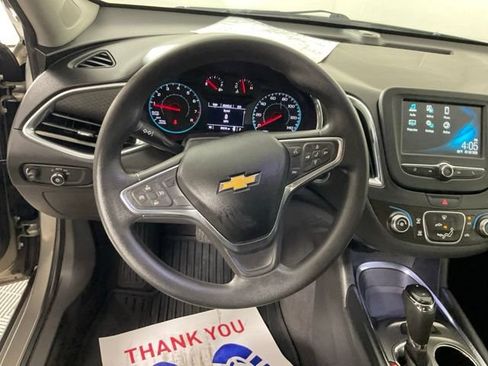 Used 2018 Chevrolet Malibu LT w/ LPO, Convenience Package 2 FWD image 18