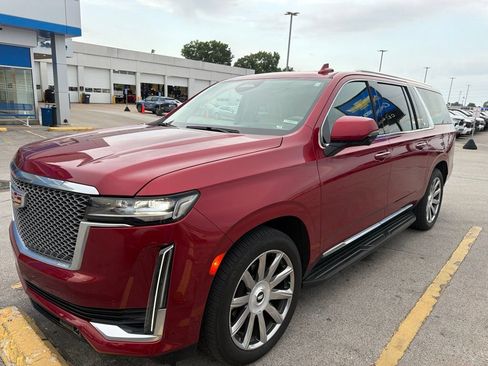 Used 2024 Cadillac Escalade ESV Premium Luxury Platinum w/ Heavy-Duty Trailer Package AWD/4WD image 4