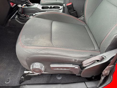 Used 2021 Jeep Wrangler Unlimited Rubicon image 13