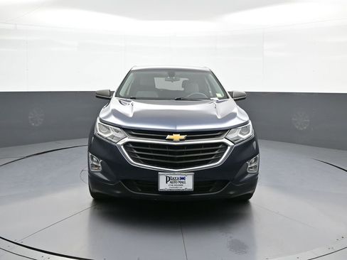 Used 2019 Chevrolet Equinox LS FWD image 2