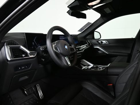 New 2026 BMW X6 xDrive40i w/ Climate Comfort Package image 14