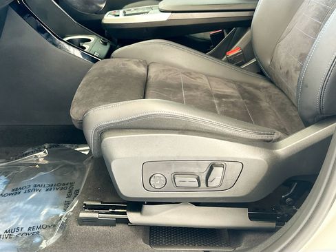 Used 2023 BMW X1 xDrive28i w/ M Sport Package AWD/4WD image 18