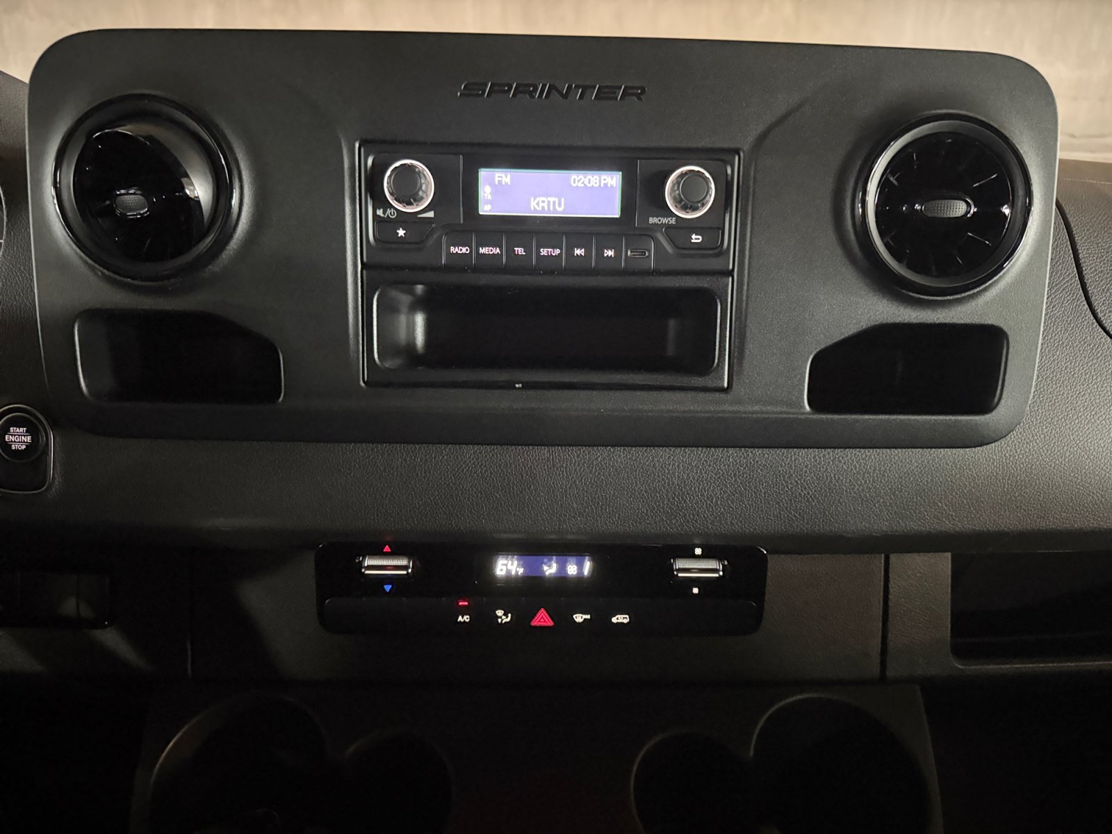 Used 2025 Mercedes-Benz Sprinter 2500 image 21