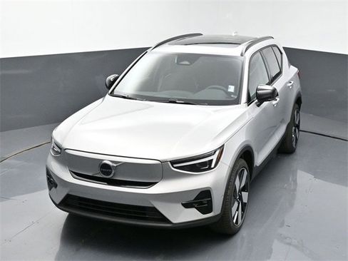 New 2024 Volvo XC40 Recharge Plus w/ Protection Package Premier image 29