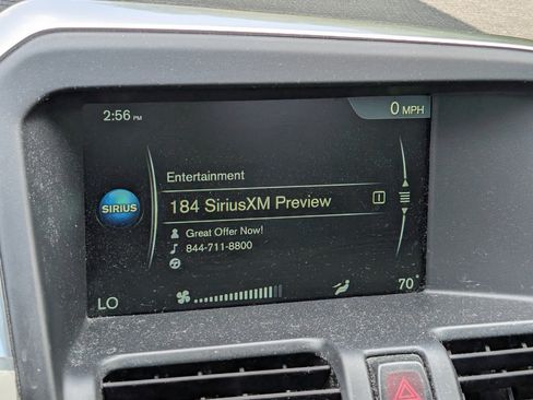 Used 2016 Volvo XC60 T5 w/ Proximity Package FWD image 30