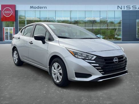New 2025 Nissan Versa S image 3