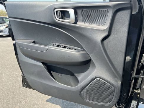 New 2026 Hyundai Venue SE FWD image 22