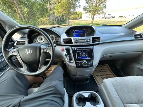 Used 2016 Honda Odyssey EX image 18