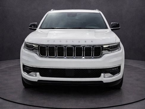 Used 2024 Jeep Wagoneer Base w/ Premium Group I image 3