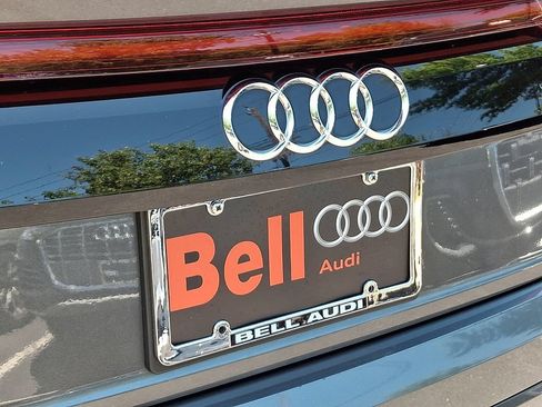 Used 2020 Audi Q8 Prestige w/ Prestige Package AWD/4WD image 30