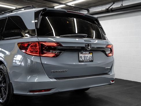 Used 2024 Honda Odyssey Sport image 15