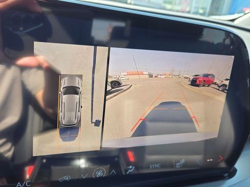 New 2026 Chevrolet Traverse LT w/ Enhanced Driving Package image 21