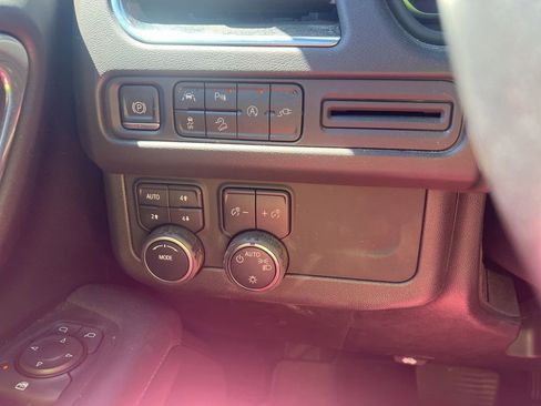 Used 2022 Chevrolet Tahoe Z71 AWD/4WD image 13
