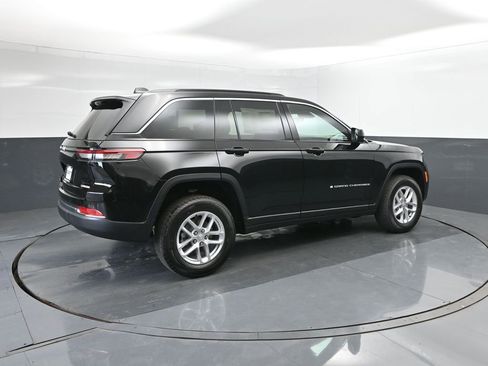 New 2025 Jeep Grand Cherokee Laredo X image 15