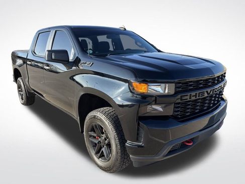 Used 2019 Chevrolet Silverado 1500 Custom Trail Boss w/ Custom Convenience Package image 2