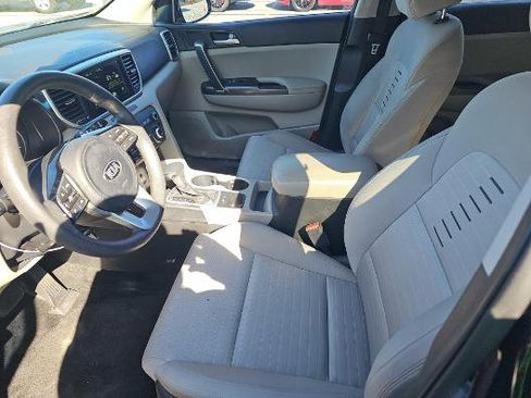 Used 2020 Kia Sportage LX w/ LX Popular Package image 4