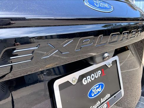 Used 2023 Ford Explorer ST-Line w/ Class IV Trailer Tow Package RWD image 12