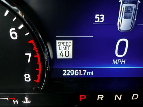 Used 2023 Ford Explorer ST-Line w/ Class IV Trailer Tow Package image 11