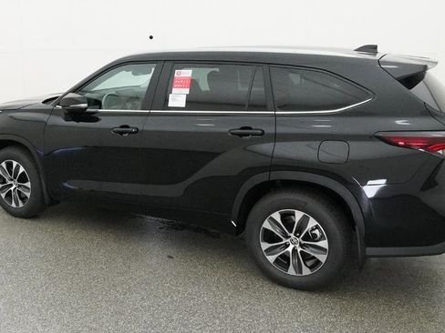 New 2026 Toyota Highlander XLE AWD/4WD image 23