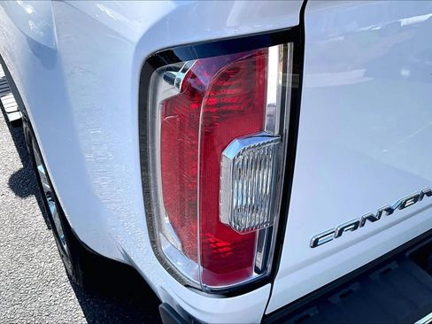 Used 2016 GMC Canyon SLT w/ Driver Alert Package image 29