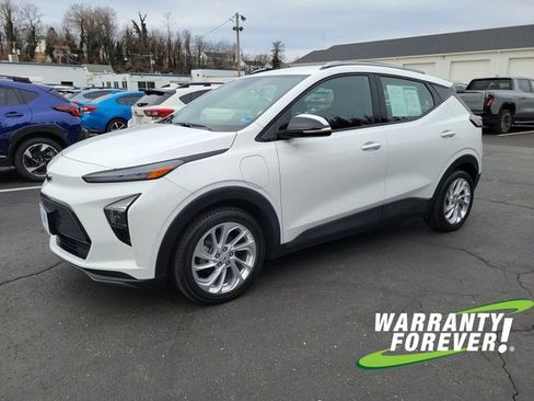 Used 2023 Chevrolet Bolt EUV LT image 3