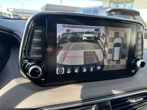 Used 2019 Hyundai Santa Fe FWD image 18