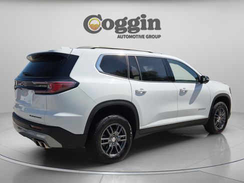 Used 2025 GMC Acadia Elevation FWD image 5