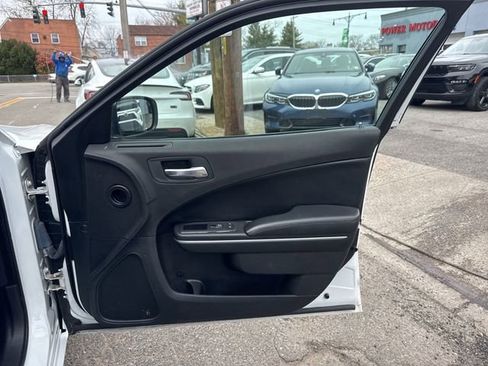 Used 2021 Dodge Charger SXT w/ Leather Interior Group RWD image 12